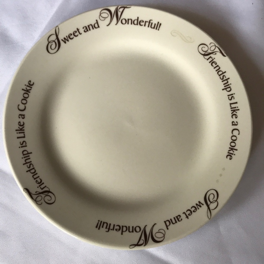 Sweet saying on this dessert plate